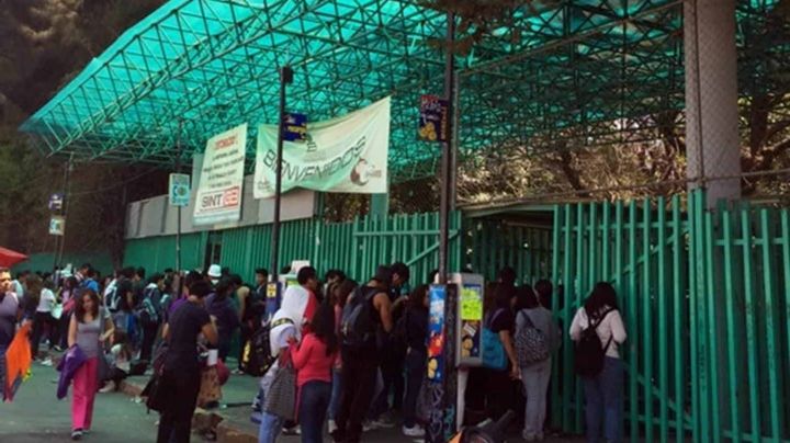 Bachilleres: cierran avenidas esta tarde; protesta causa intenso tráfico en la México-Querétaro