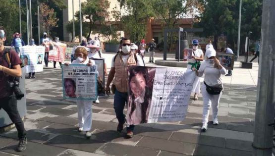 Familiares de desaparecidos marchan en Reforma pese a covid-19
