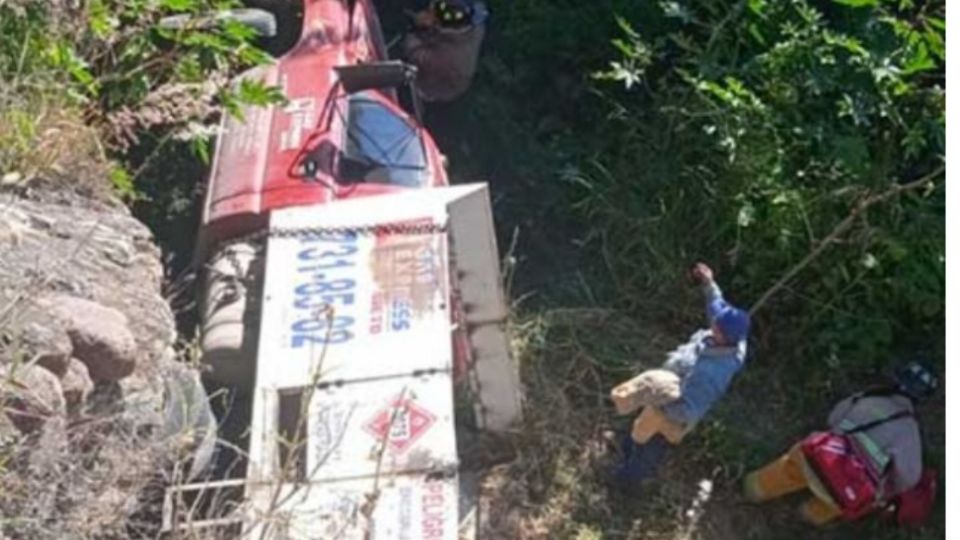 El incidente se registró esta mañana sobre la carretera Guanajuato - Silao.