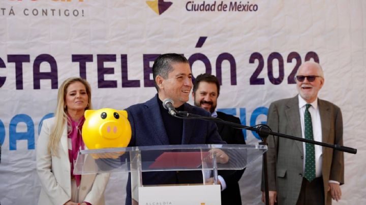 Coyoacán entrega 200 alcancías de cochinitos para apoyar la colecta Teletón