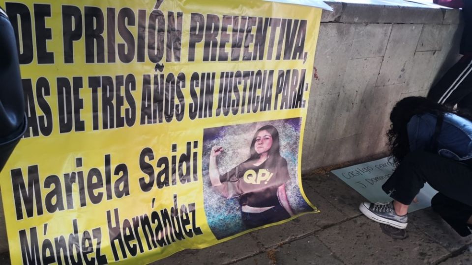 Angelica María Hernández Domínguez, tía de la youtuber, denuncia que la Fiscalía de Oaxaca le prohibió acercarse a medios de comunicación y a organizaciones feministas porque podrían entorpecer las indagatorias