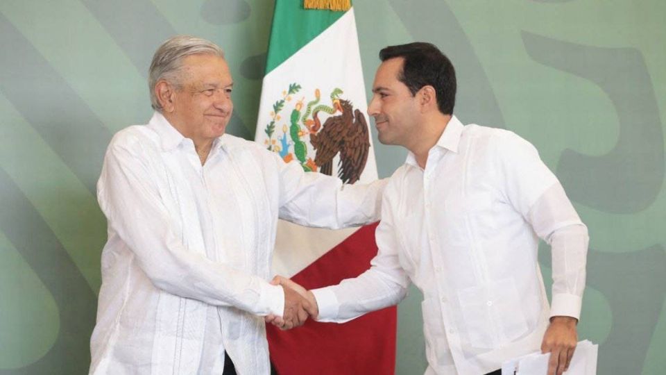 AMLO de visita a Yucatán, con el gobernador Mauricio Vila