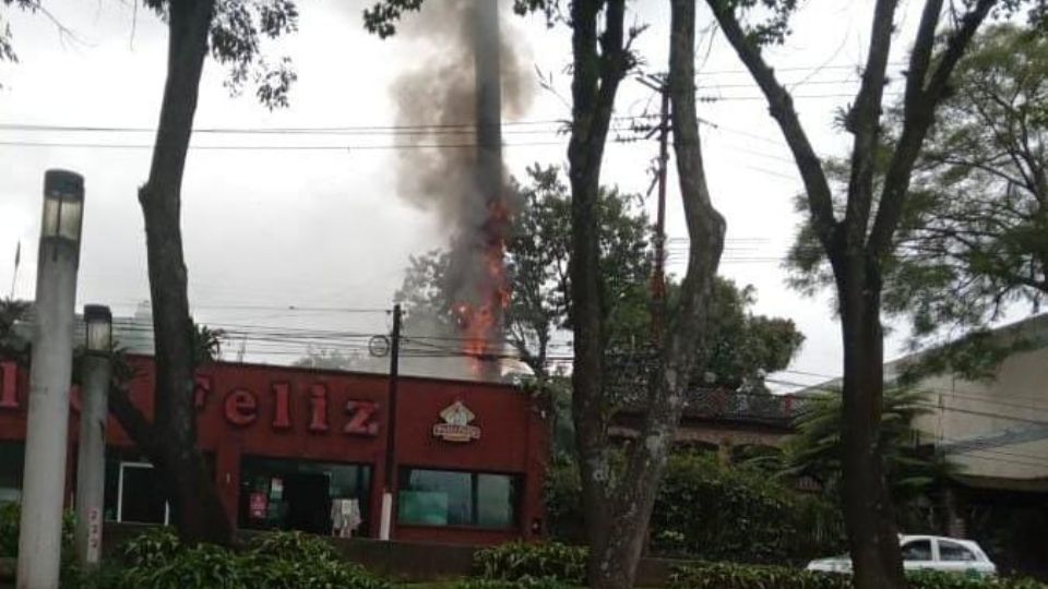 La chimenea del restaurante se prendió en llamas