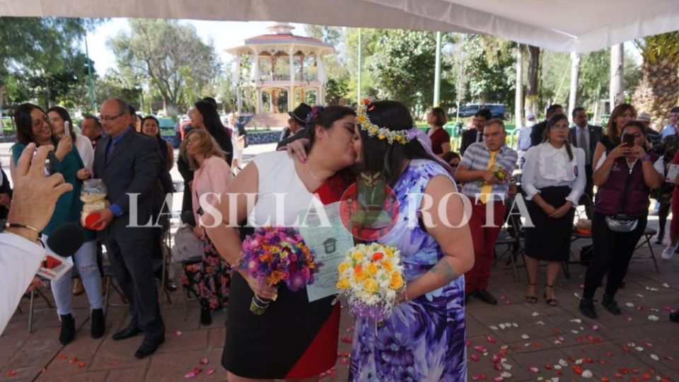 Es el primer matrimonio igualitario de la zona oriente del Edomex.