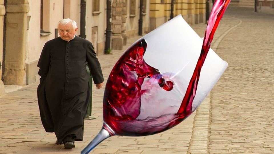 Al sacerdote se le realizó la prueba de alcoholemia y resultó que, rebasaba por mucho el límite permitido en Valencia, España.