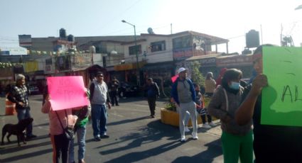 VIDEO: Tras 8 horas, levantan bloqueo en San Bernabe Ocotepec; frenan construcción de costoso arco