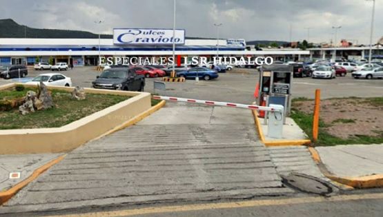 Así operan estacionamientos de plazas en Pachuca, “cobran lo que quieren”