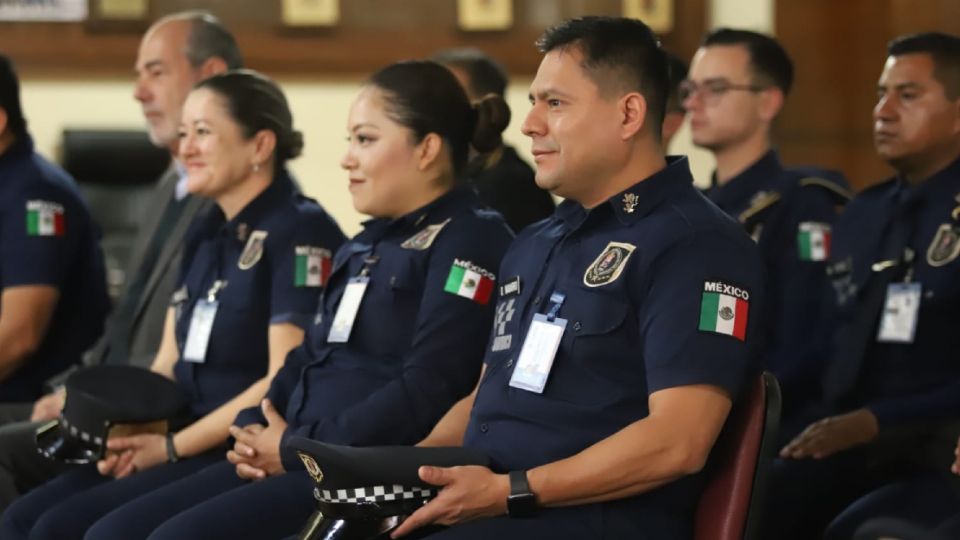 La Academia brindará a los cadetes seguimiento y tutoría para garantizar que terminen sus estudios.