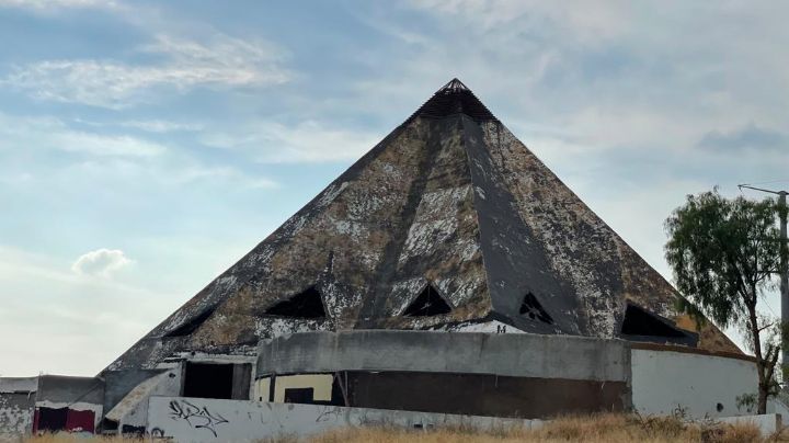La caída de Ossys: de la gloria de los noventas a un edificio en ruinas