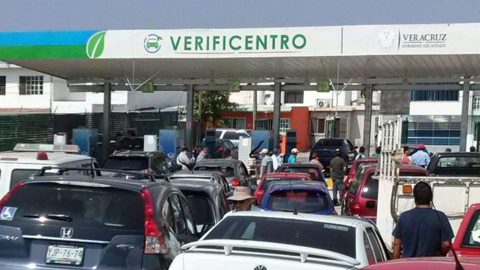 En la recta final del 2022, los verificentros se llenaron, debido a que es un requisito para el reemplacamiento.