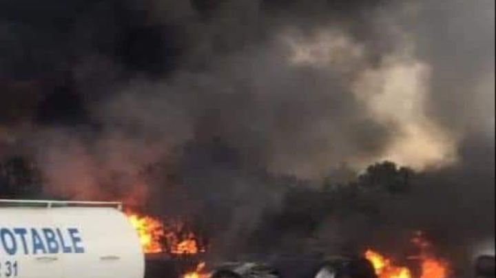 Se incendia almacén de PVC en Jilotepec; causa kilométrica nube de humo contaminante