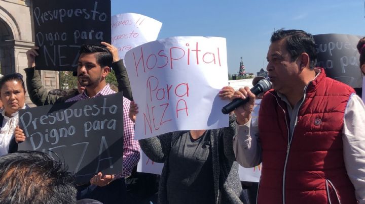 Con plantón, Adolfo Cerqueda pide más presupuesto para Neza en 2023