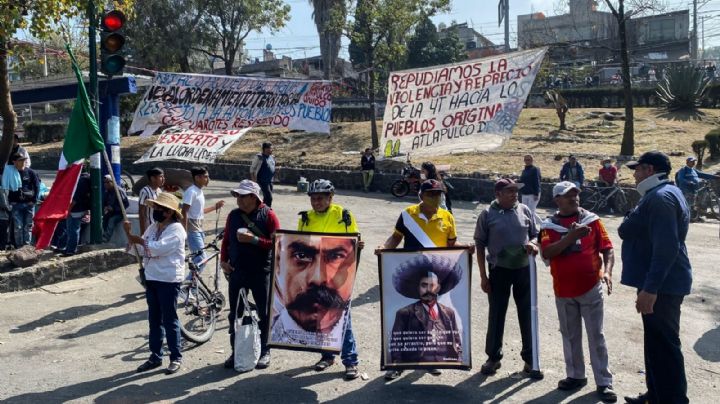 Continúa bloqueo en San Gregorio; piden castigo para policías
