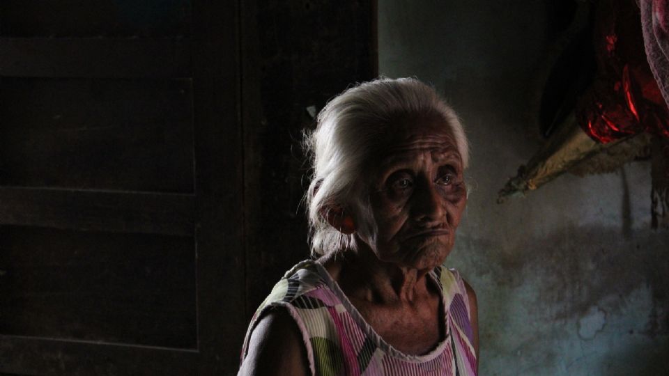 María Eduarda tiene 76 años, está convencida que lo hicieron porque sabían que no pelearía