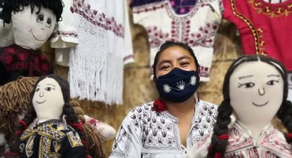 "Comadres", muñecas de trapo que fomentan la vestimenta tradicional de Tlahuitoltepec, en Oaxaca