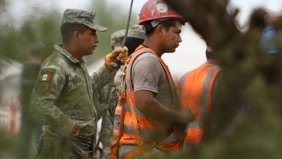 Ex mineros y expertos en el tema coinciden en que la falta de estrategia y la inexperiencia han ocasionado el fracaso en el rescate