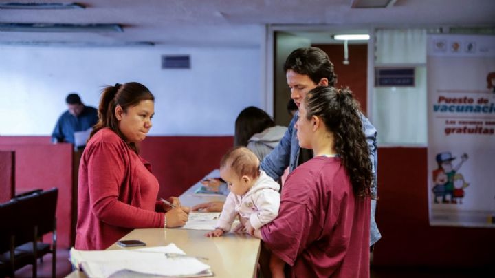 Sánchez, "hijo de Sancho", apellido muy común en México