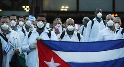 Militarización de médicos cubanos en México: informe; Calderón exige respuesta