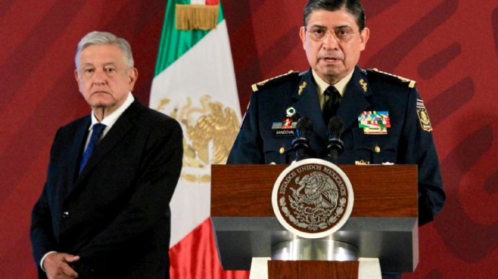 Ayotzinapa, Sedena, Marina: ¿A qué juegan Gertz y AMLO?