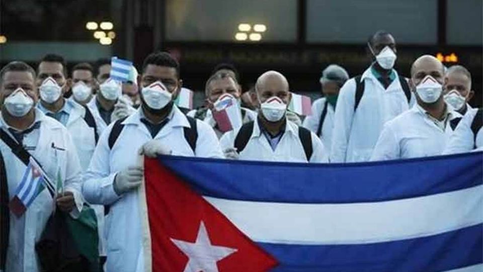 Médicos cubanos sufren en México de 'esclavitud'