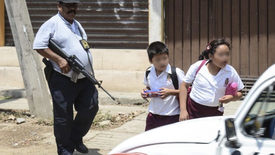 En Zacatecas, la medida aplica para los niveles de secundaria, preparatoria y licenciatura; en Sinaloa cinco escuelas de Mazatlán tampoco abrieron