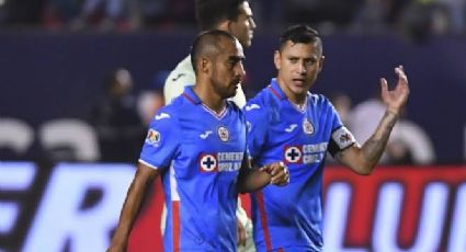 Cata y Baca relegados a la banca de Cruz Azul; la afición festeja con memes