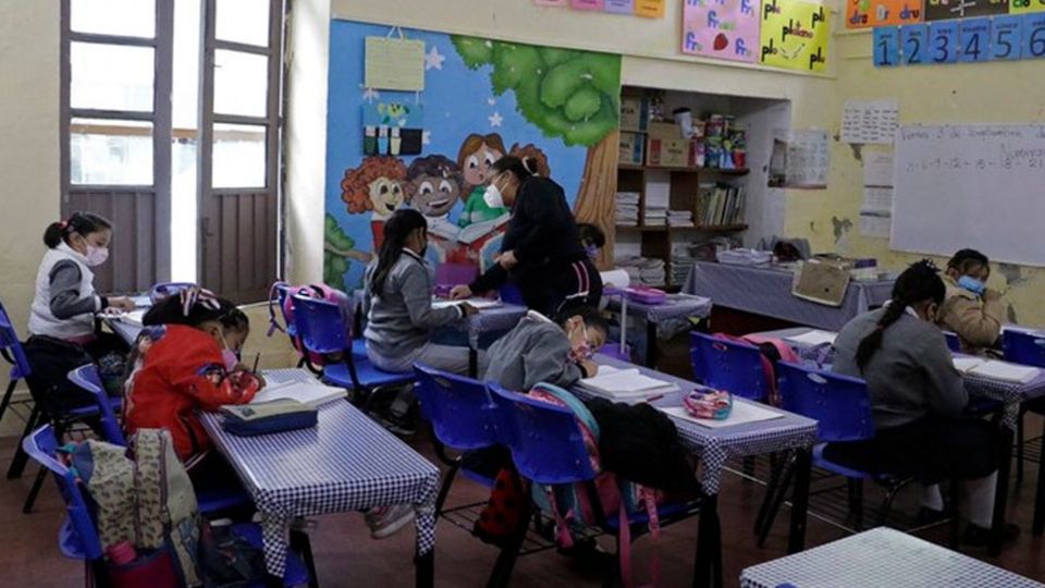 El programa Escuelas de Tiempo Completo  beneficiaba a cerca de 27 mil escuelas del país