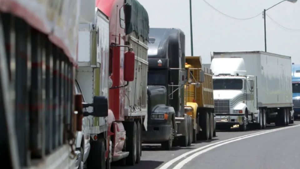 Por el incremento de vigilancia en la autopista y la carretera libre entre Salamanca y los Apaseos se ha disminuido el robo al autotransporte de carga, aseguró Álvar Cabeza de Vaca.