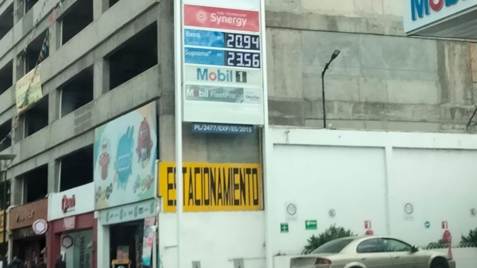 Para hacer deducibles ante tus gastos de gasolina, deberás pagar con tarjeta o monedero electrónico y demostrar que la actividad que realizas genera ingresos.