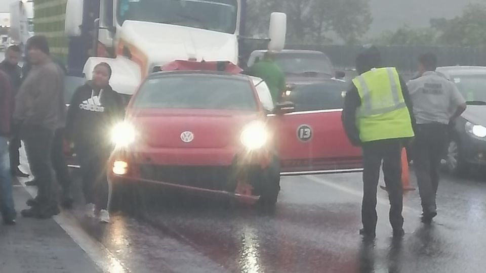 Una mujer muerta y tres personas lesionadas, saldo de accidente en carretera Puebla - Orizaba