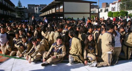 El himno que tu hijo debe aprender si va en secundaria técnica