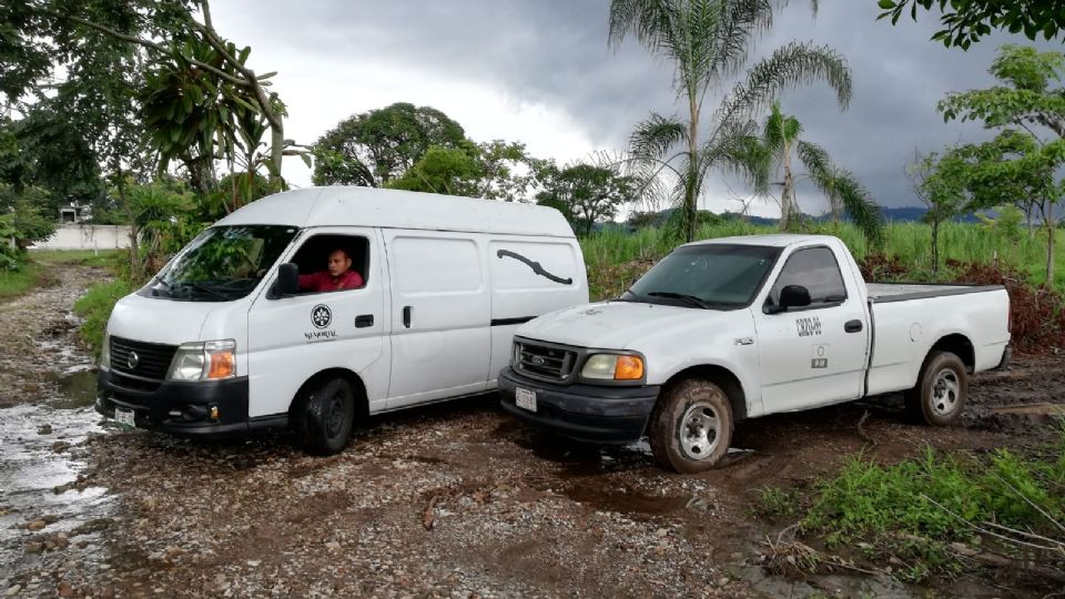 Agentes periciales acudieron al lugar donde se reportó un cuerpo en avanzado estado de putrefacción