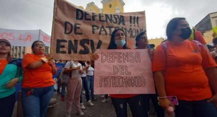 Protestan normalistas en Xalapa, piden conservar edificios