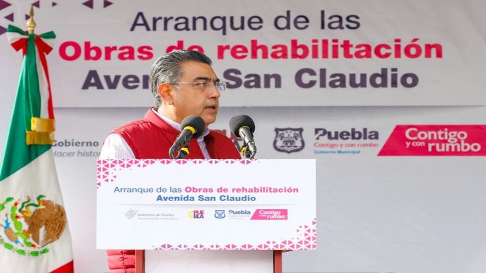 El gobernador Sergio Salomón Céspedes Peregrina recalcó que, el gobierno estatal coadyuva con los municipios para mejorar las condiciones de vida de las y los poblanos.