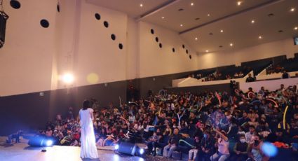 Entrega Lía Limón completamente remodelado el Teatro de la Juventud