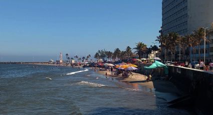 Sol y playa, así disfrutar locales y turistas últimos días de vacaciones en Veracruz