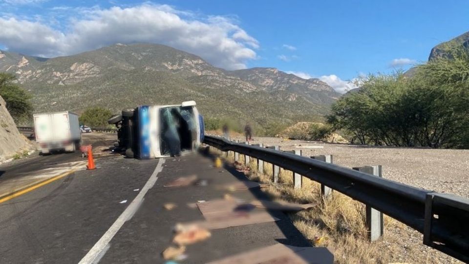 Accidente en carretera Oaxaca-Puebla.