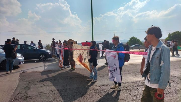 Estudiantes de la UAEH bloquean bulevar Colosio, ¿a qué altura y cuáles son las alternativas?