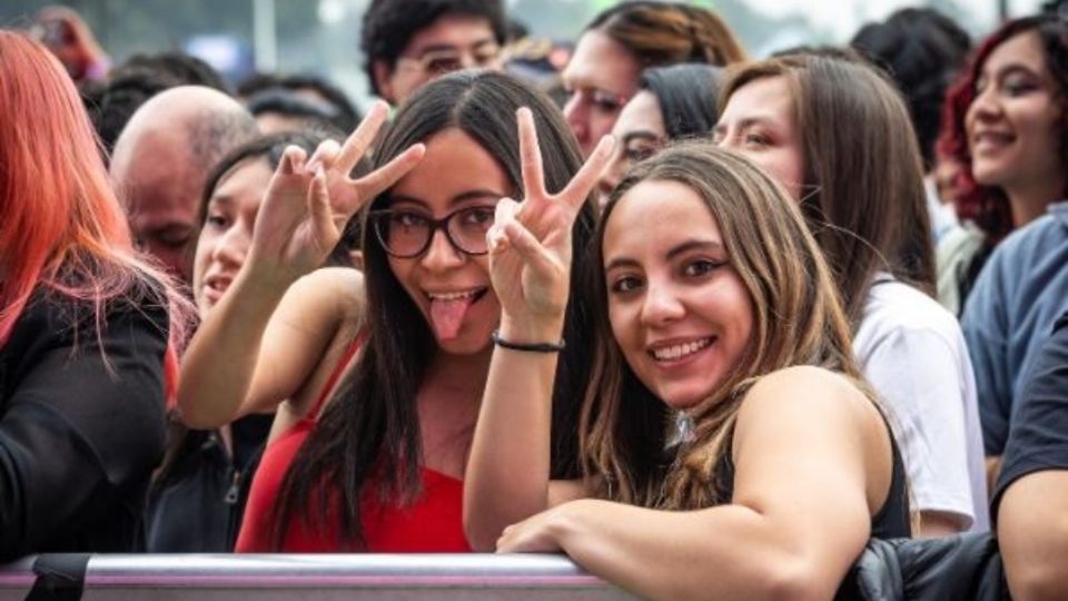 La gente reclamó los empalmes de bandas como Pet Shop Boys y The Chemical Brothers