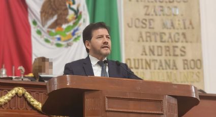Víctor Hugo Lobo renuncia a la bancada del PRD en Congreso CDMX