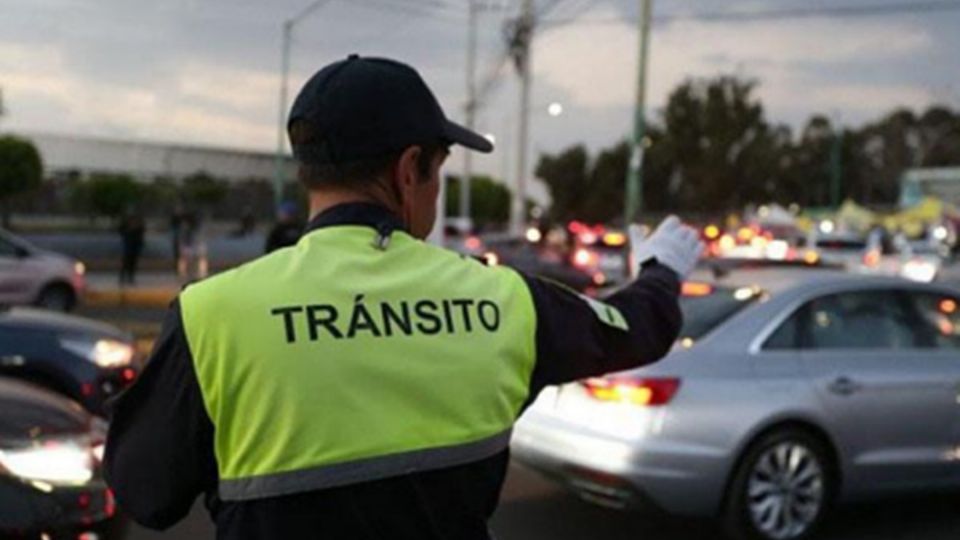 Cambio de sentido en carril de Constituyentes