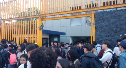 Prepa 8 UNAM: Encapuchados toman y cierran el plantel, esto exigen