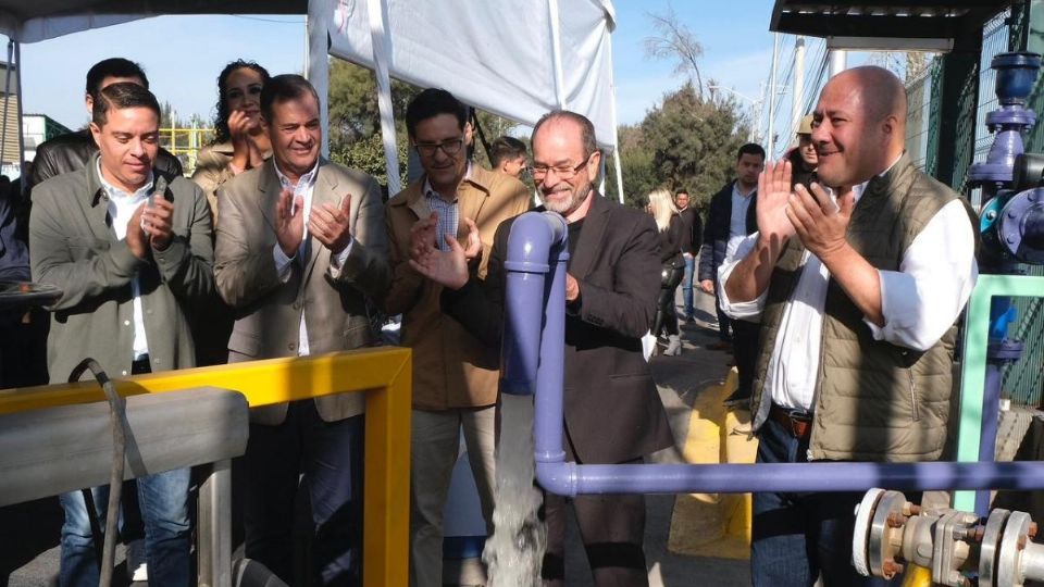 Enrique Alfaro da inicio a obras de construcción de la línea morada que conducirá agua tratada a empresas de El Salto