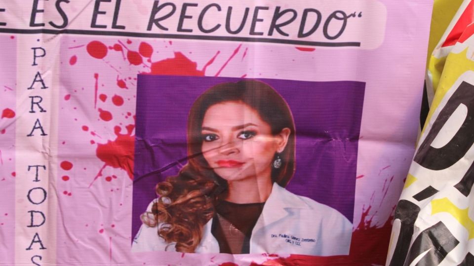 La madre de la víctima supo que Rafael formaba parte de un cártel y era el encargado de colgar los cuerpos de víctimas en puentes, en su natal Michoacán