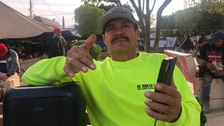 Jesús es el Santa Claus de Duarte, trae Iphones y ropa de Estados Unidos