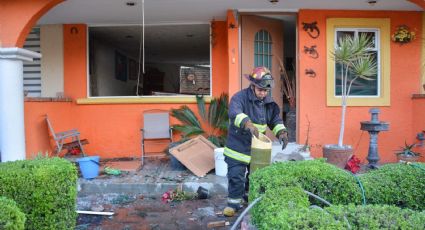 Se registra explosión por acumulación de gas en una casa de Atizapán