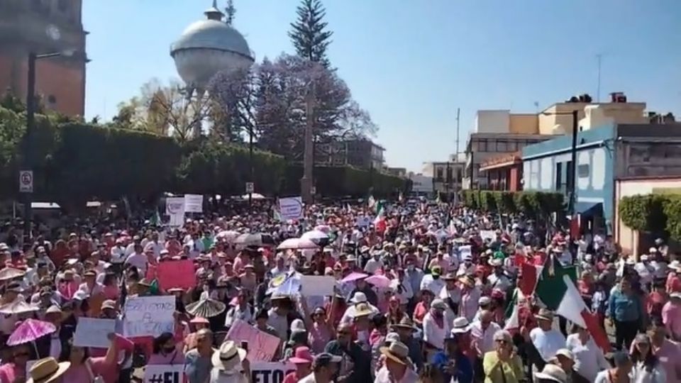 Más de 2,000 personas se manifestaron en Celaya.