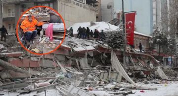La imagen viral de papá tomando de la mano a su hija muerta en derrumbe de Turquía