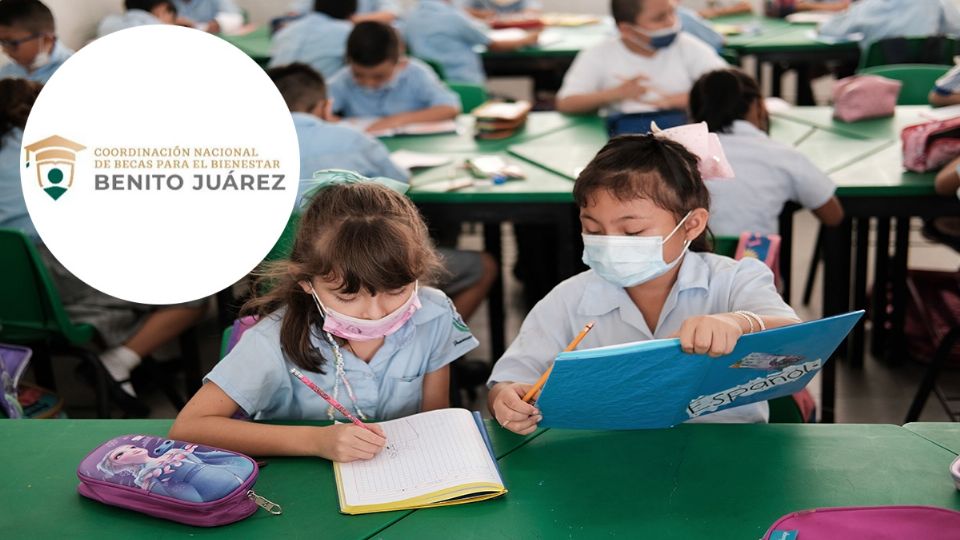 La Beca Benito Juárez tiene como objetivo evitar la deserción escolar por falta de recursos.