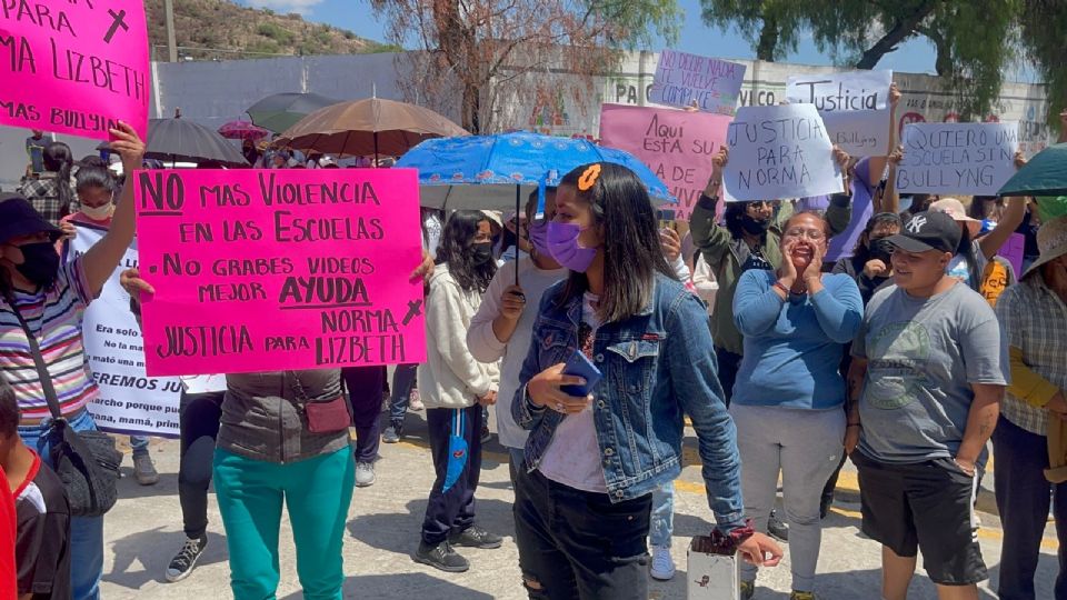 Familiares y amigos de Norma Lízbeth Ramos Pérez protestaron para que no quede impune la muerte de la menor.